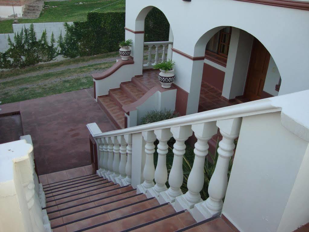 Posada Del Infinito Capilla del Monte Exterior foto